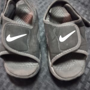 Nike kids sandals